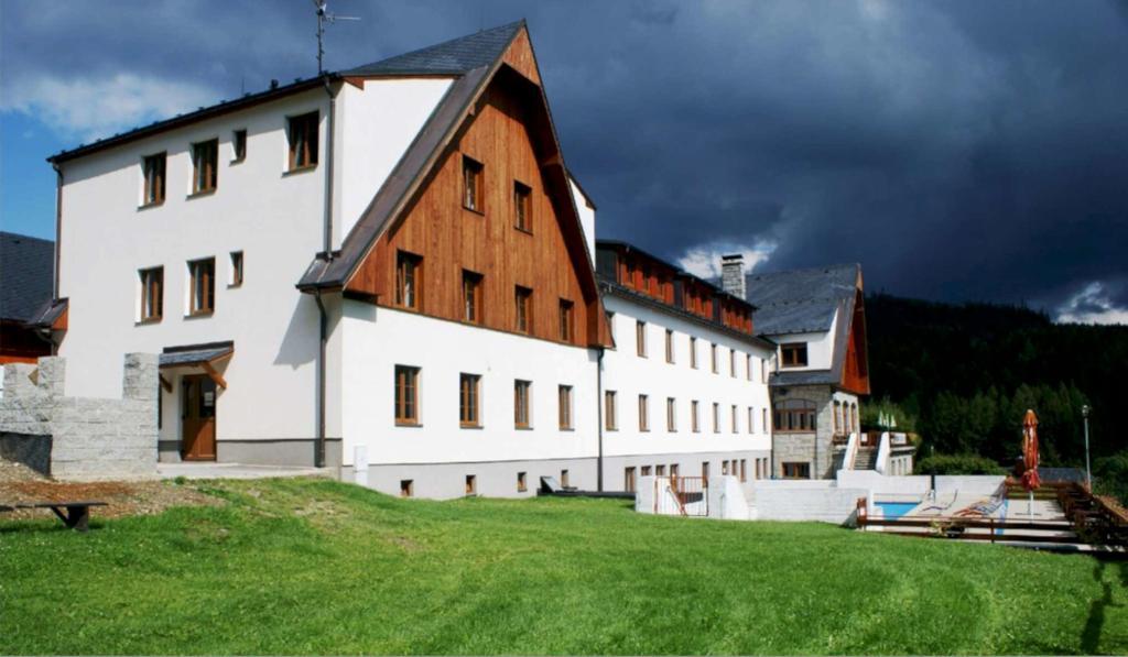 Horsky Hotel Koprivna Malá Morávka Buitenkant foto